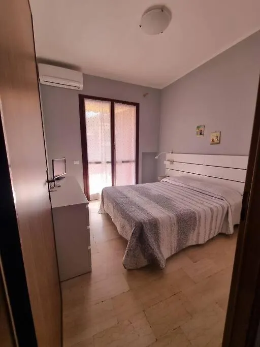 La Terrazza A Due Passi Dal Mare Lägenhet Diano Marina 0*,  Italien